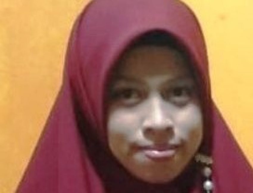 Farah Sari, A. Md. (Aktivis Dakwah Islam)