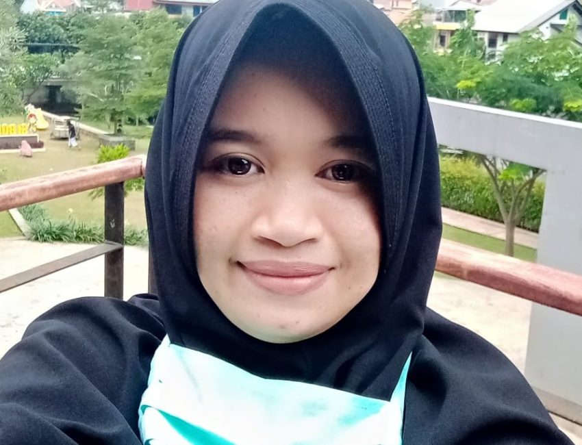 Yusriani Rini Lapeo, S.Pd