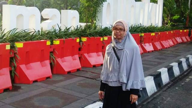 Fitri Suryani, S. Pd. (Guru dan Penulis Asal Konawe, Sultra)