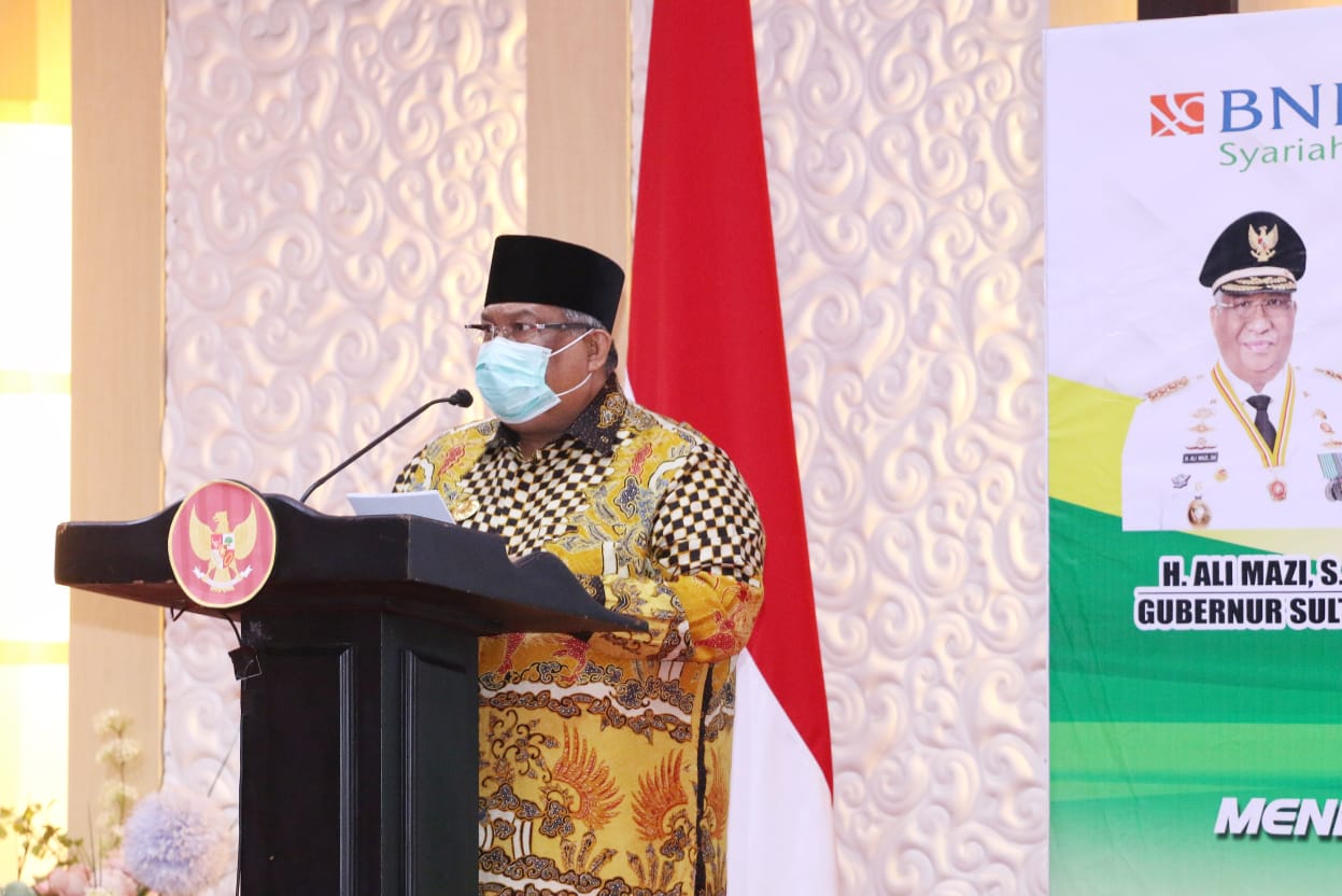 Gubernur Sultra, H. Ali Mazi, SH., saat menyampaikan sambutannya