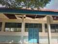 Ketgam : Tampak gedung SMKN 1 Bombana yang tidak terawat