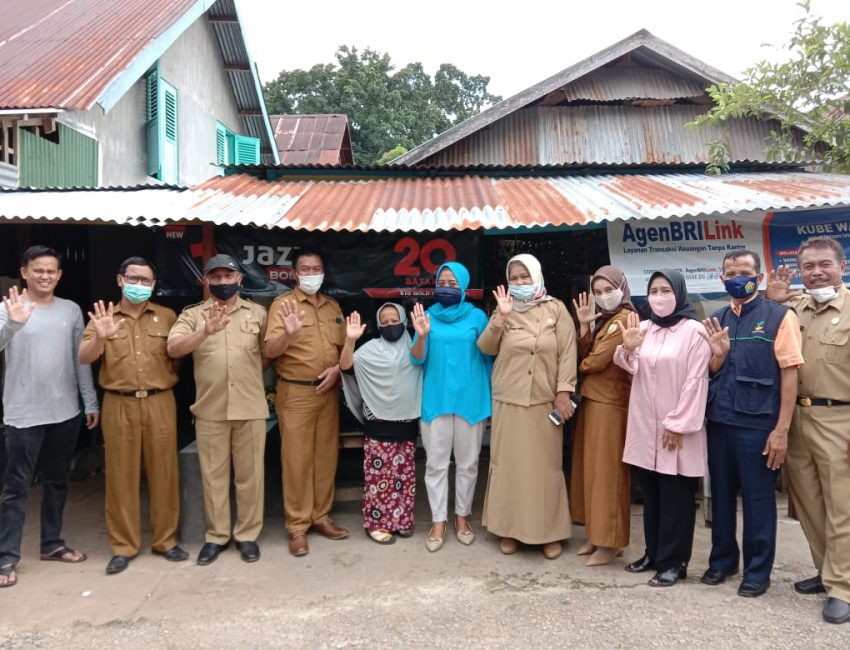 Foto bersama usai monitoring