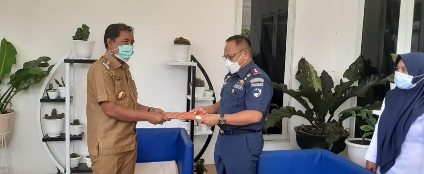 Serahkan Dokumen Hibah Lahan Pelabuhan, Nur Rahman : Ini Bukti Keseriusan Pemkab