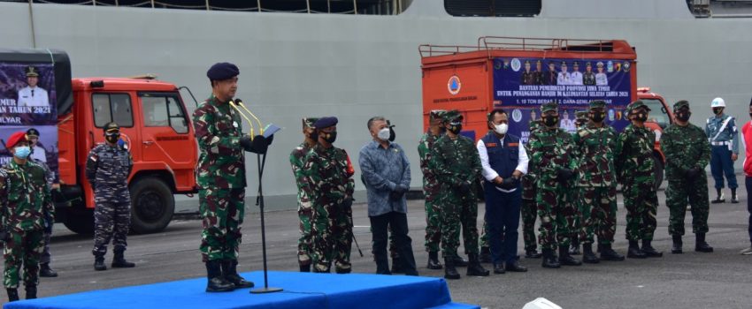 Pangarmada II memberikan sambutan pemberangkatan bantuan TNI AL