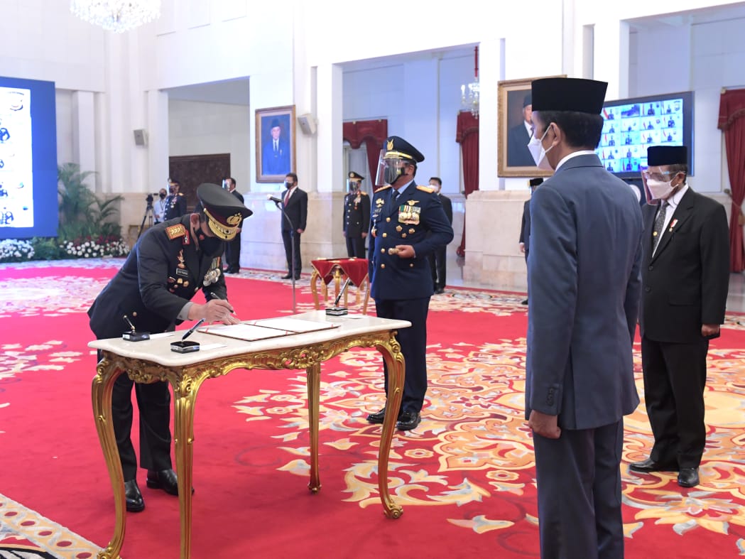 Upacara Sertijab dan penyerahan Panji Polri Tribrata dari Jendral Idham Aziz kepada Jendral Listyo Sigit Prabowo