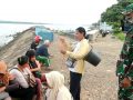 Serda Ferlyn yang juga Babinsa Tarafu mengimbau pentingnya 3M (memakai masker, menjaga jarak dan mencuci tangan)