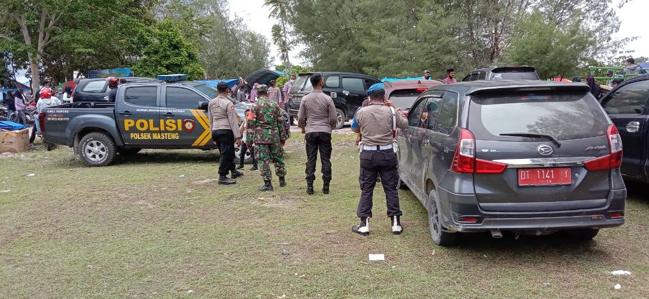 Pengamanan pelantikan kades oleh TNI/POLRI