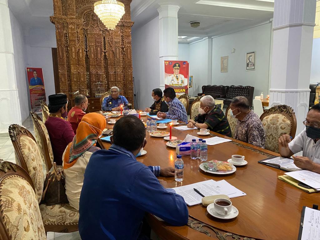 Suasana pertemuan kunjungan kerja Direktur Jenderal Pembinaan, Pelatihan dan Produktivitas (Dirjen Binalattas), Kementerian Tenaga Kerja Republik Indonesia.