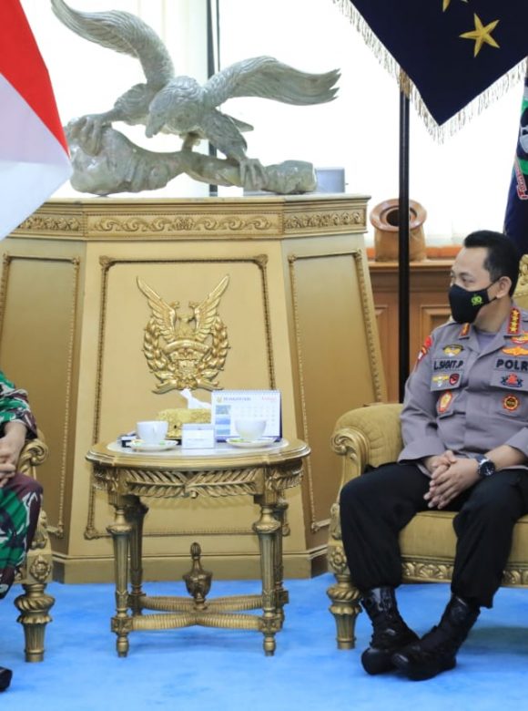 Kunjungi KSAU, Kapolri Harap Sinergitas TNI/POLRI Tetap Terjaga