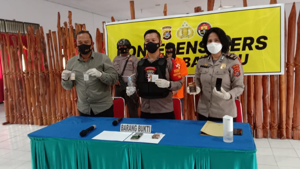 Konfrensi pers Polres Baubau atas penangkapan tersangka pengedar narkoba jenis sabu