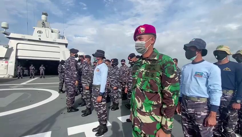 Dan guspurla KOARMADA II pimpin Pasukan satgas yang ikut di KRI GNR