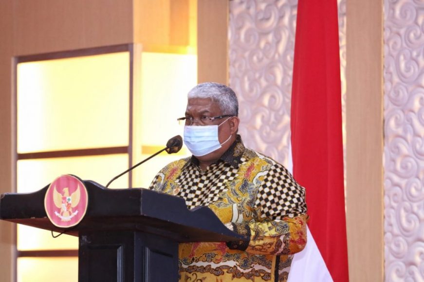 Gubernur Sulltra, H. Ali Mazi, SH. saat menyampaikan sambutan
