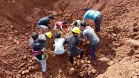 Proses efakuasi korban