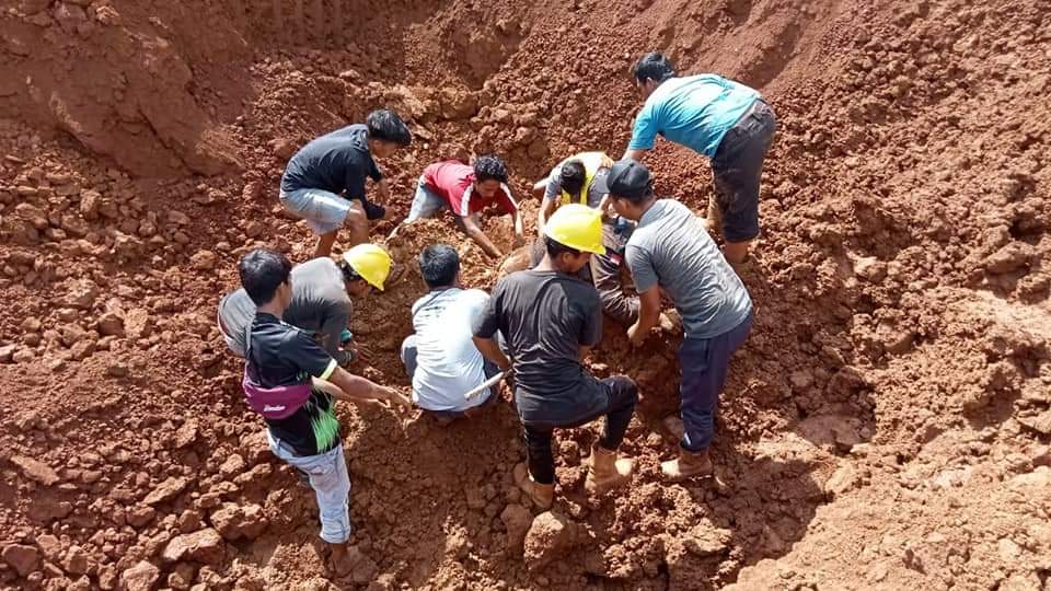 Proses efakuasi korban
