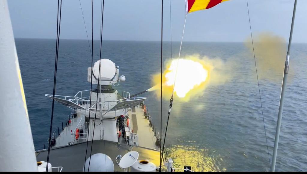 KRI Hasan Basri-382, dari Satuan Kapal Eskorta (Satkor) Koarmada II yang memiliki fungsi azasi sebagai kapal penghancur kapal selam musuh