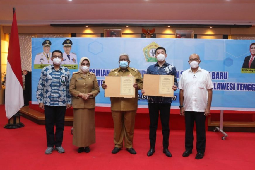 Usai penandatanganan struktur baru yayasan unuk pembangunan politeknik pertambangan di Kabupaten Konawe.