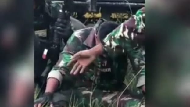 Prajurit TNI saat kontak senjata dengan KKSB Papua