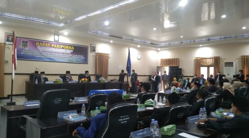 Suasana rapat paripurna pengumuman pengesahan penetapan calon bupati dan wakil bupati terpilih Konkep