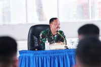 Kadiskesal memberikan pembekalan kepada satgas MTF