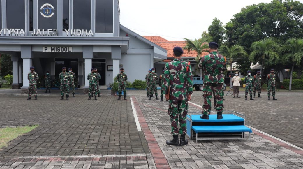 Dan Puslatdukops membuka kursus KIBI kilat koarmada II