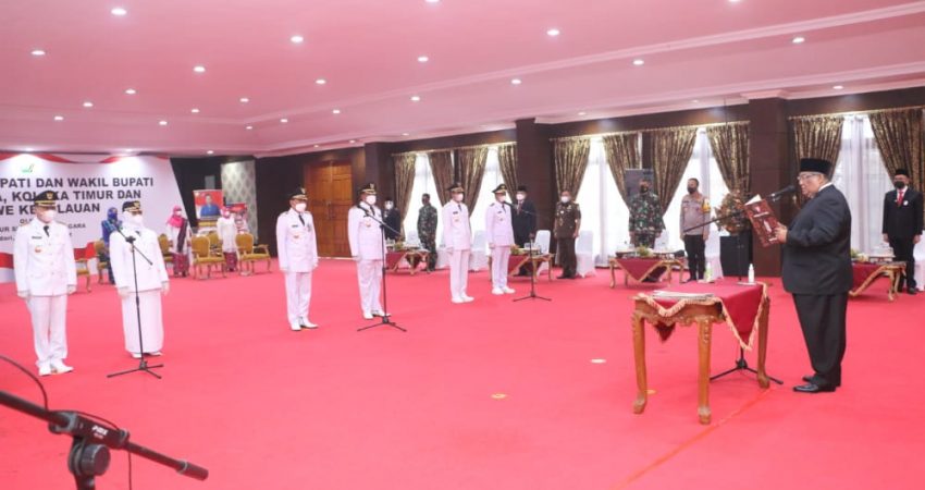 Lantik Tiga Bupati dan Wabup, Ini Pesan Ali Mazi