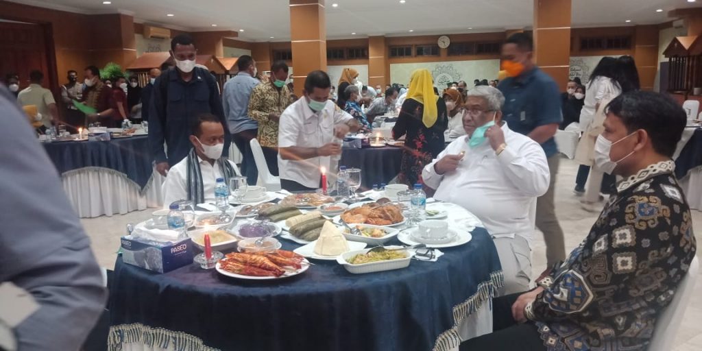 Kunker ke Sultra, Kepala BKPM Makan Malam Bersama Gubernur Sultra