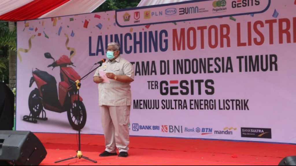 Gubernur Sulawesi Tenggara saat memberikan pidato saat acara launcing