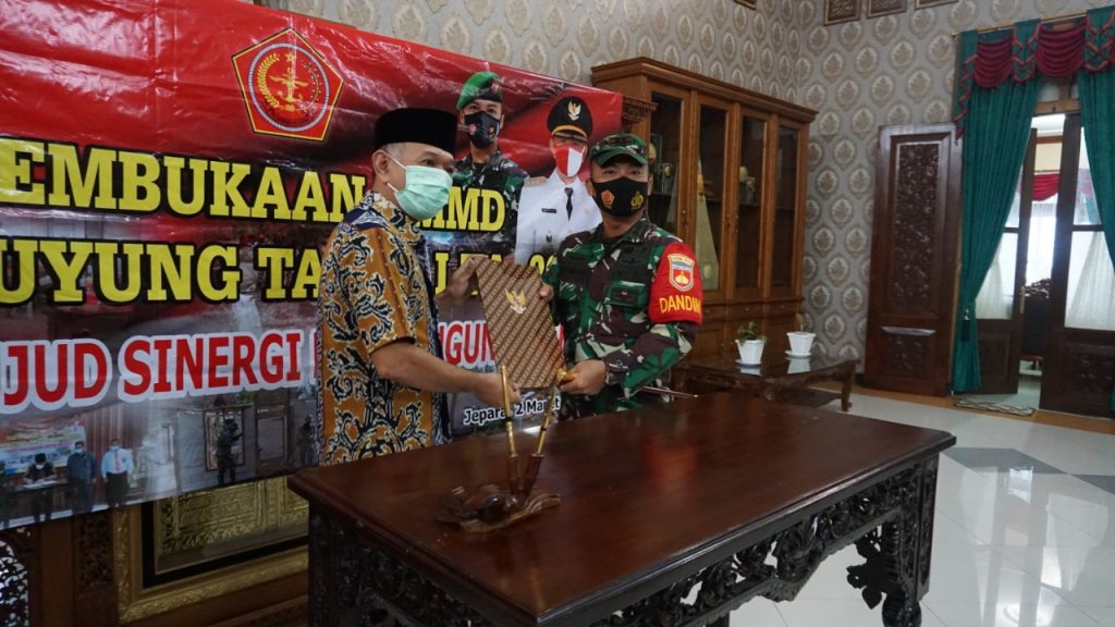 Dandim Jepara bersama Bupati Jepara
