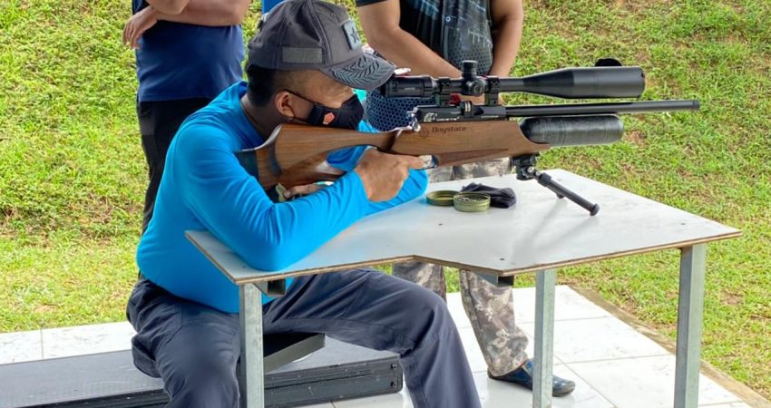 Sejumlah Peserta Ramaikan Turnamen Menembak