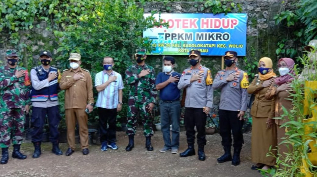 Kapolda saat kunjungan ke Apotek Hidup PPKM Mikro
