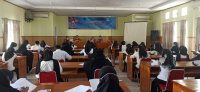 Foto Proses Ujian Pendamping UKS di Aula Dinkes Kabupaten Kolaka