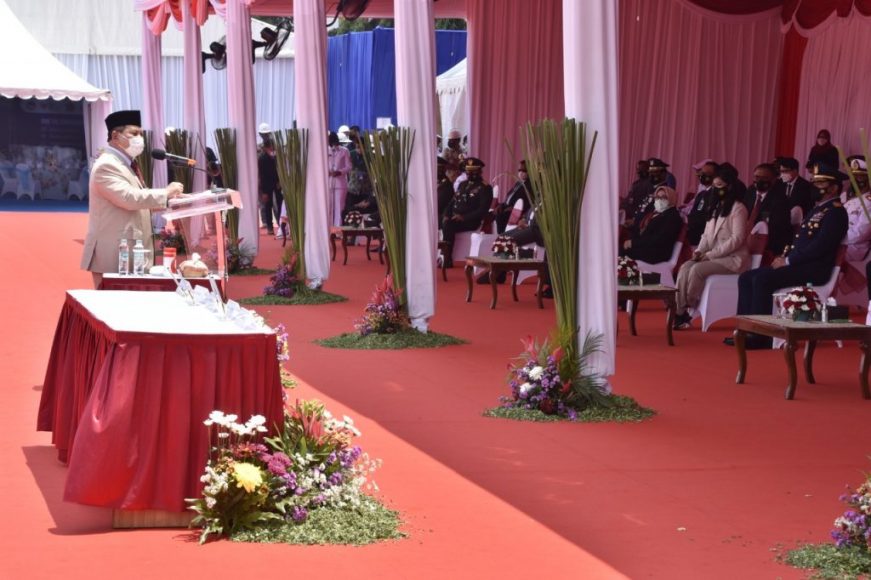 Menhan Prabowo Subianto memberikan sambutan acara serah terima kapal selam