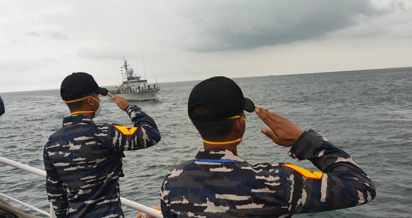 Penghormatan dari taruna AAL kepada unsur-unsur