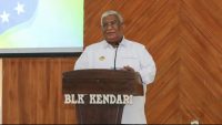 Gubernur Sultra, Ali Mazi, SH saat memberikan sambutan