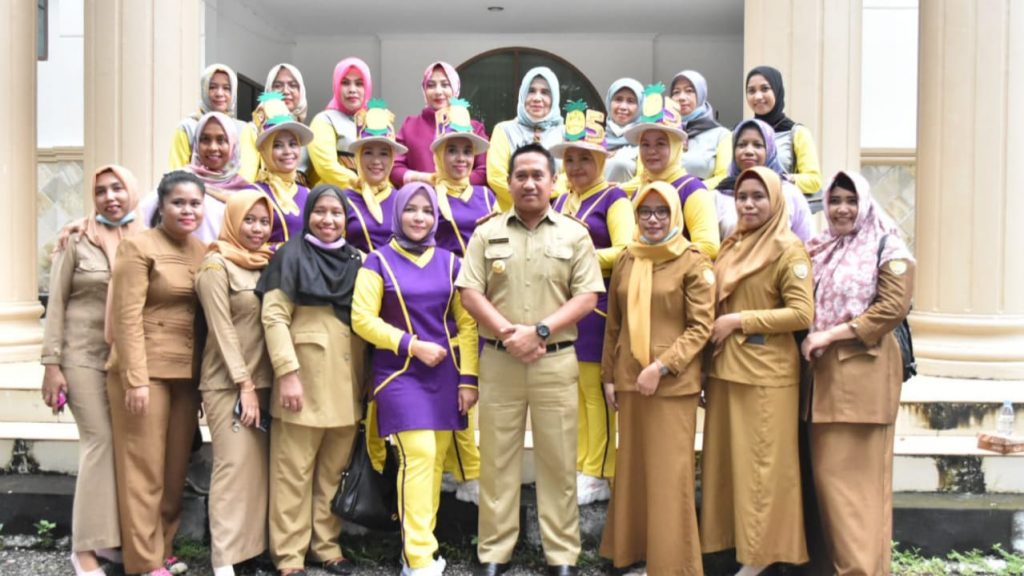 Foto bersama usai lomba senam PO-5