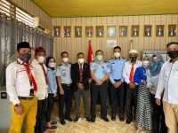 Foto bersama Kemenkum HAM Kanwil Sultra bersama LBH HAMI Baubau