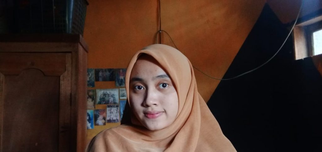 Rheiva Putri Rahmawati Sanusi (Mahasiswi)