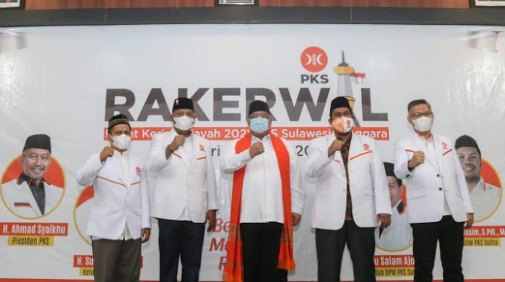 Gubernur Sultra bersama para petinggi partai PKS