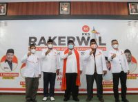 Gubernur Sultra bersama para petinggi partai PKS