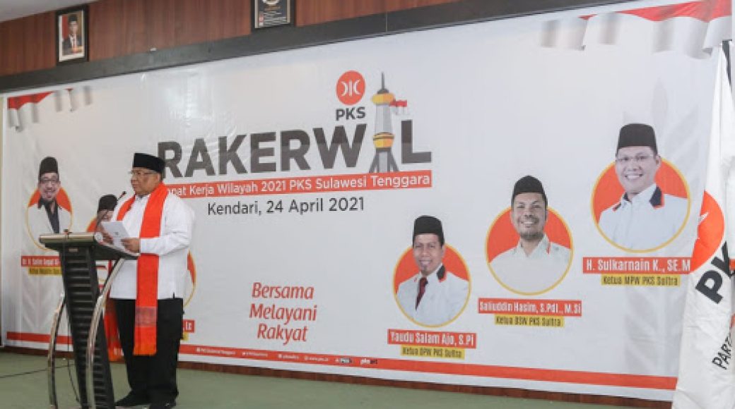 Gubernur Sultra, H. Ali Mazi, SH saat memberikan sambutan