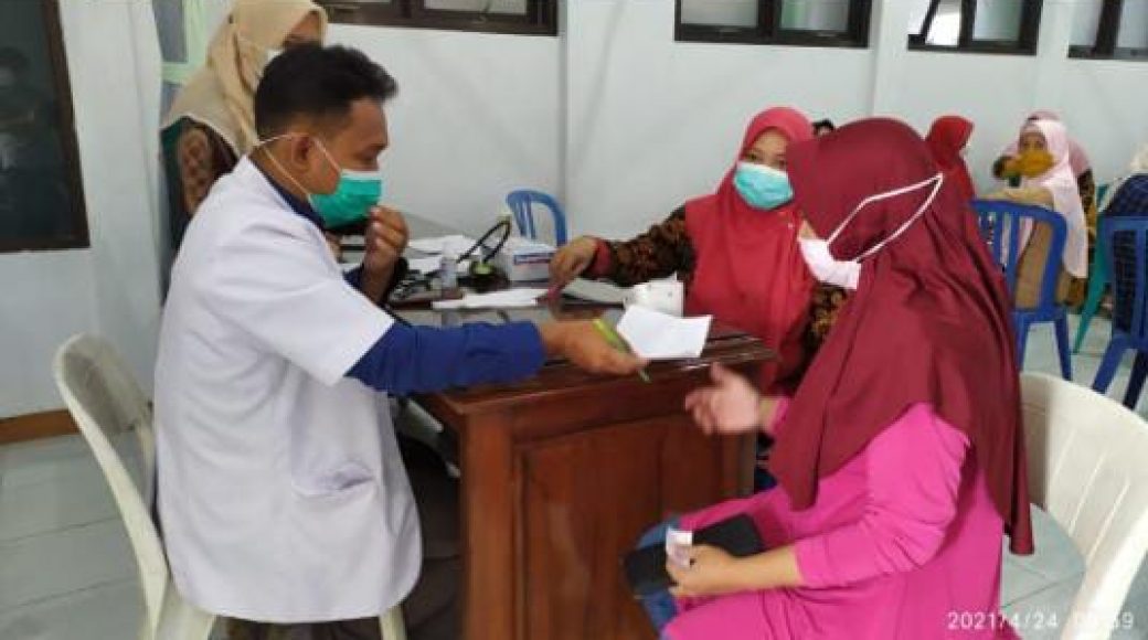 RS PKU Aisyiyah Jepara Gelar Pengobatan Gratis Dan Pembagian Sembako