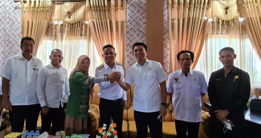 Bangun Komunikasi, Wabup Konsel Silahturahmi ke Dewan
