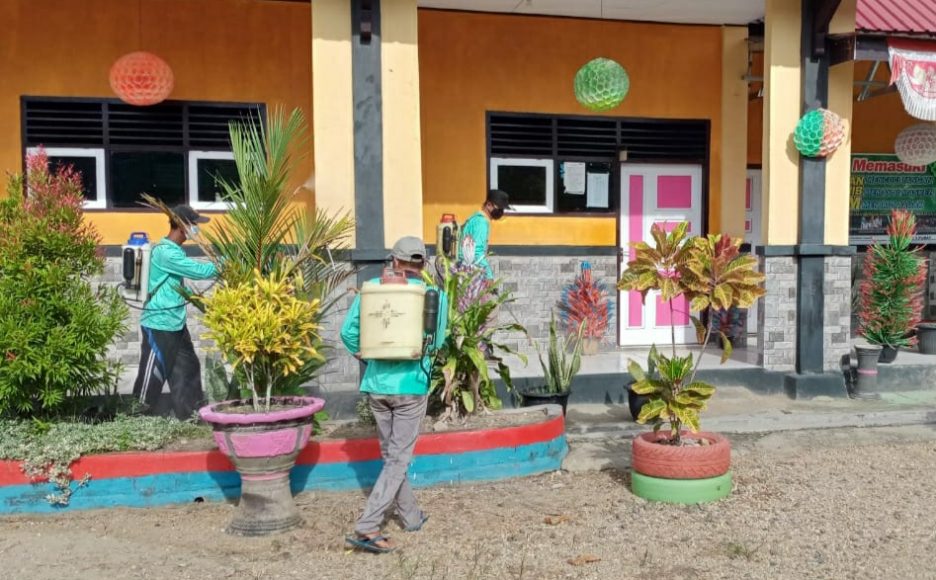 Penyemprotan disinfektan