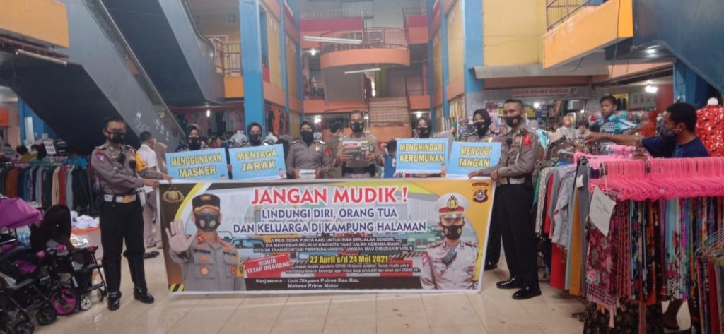 Satlantas Polres Baubau saat Imbau Patuhi Prokes dan larangam mudik di area keramaian
