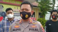 Foto Kapolres Kolaka saat wawancara dengan sejumlah wartawan, terkait pembunuhan di Balandete