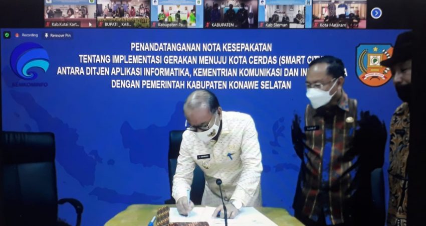 Bupati Konsel Teken MoU Bersama Kemenkominfo