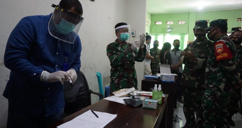 Kodim 0719/Jepara Gelar Vaksinasi Covid-19 bagi Purnawirawan dan Warakawuri