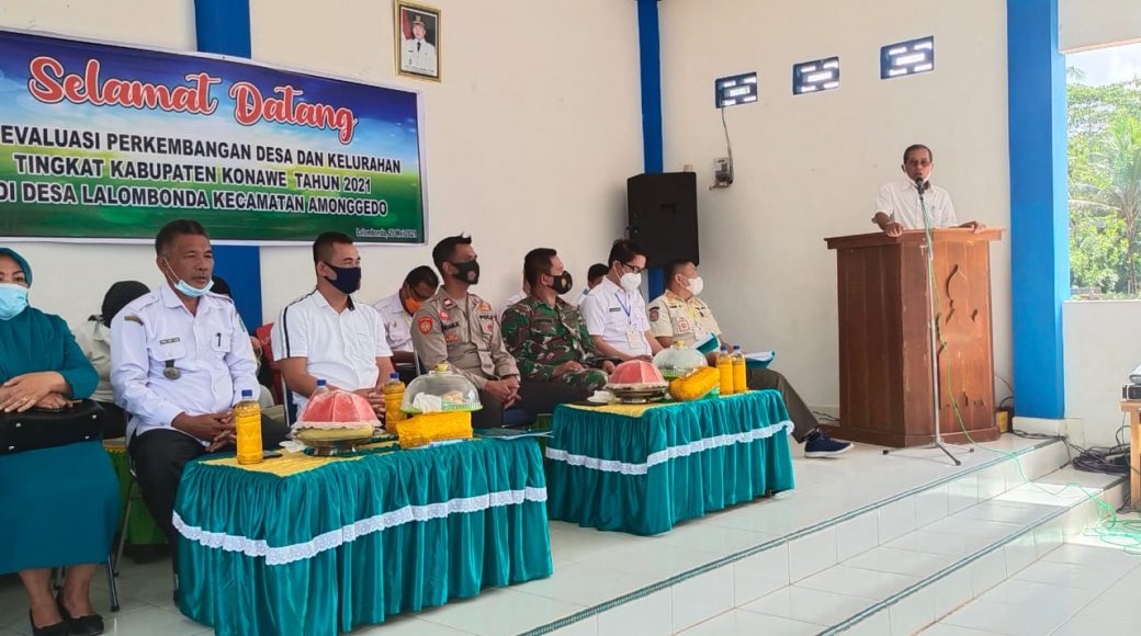Kades lolombonda saat sambutan.