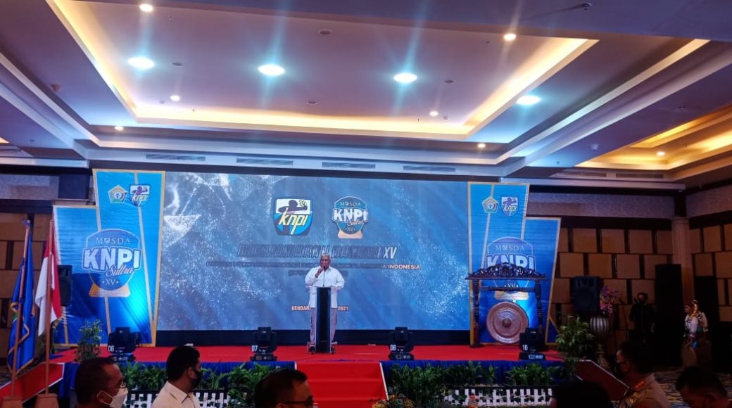 Gubernur Sultra, H. Ali Mazi, SH saat memberi sambutan