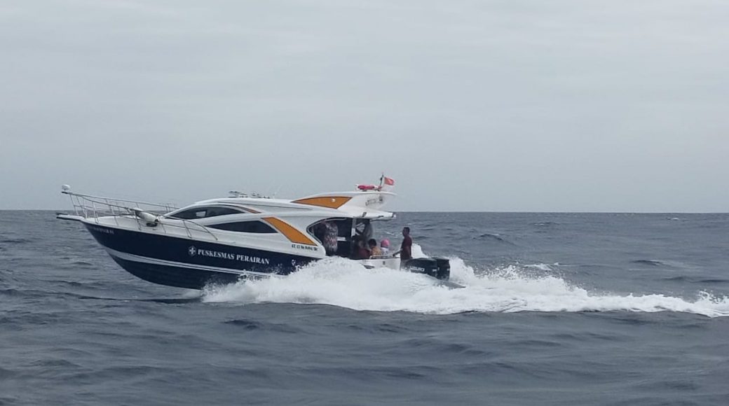 Speedboat yang ditumpangi oleh rombongan Wamendag RI bersama anggota DPD RI Wa Ode Rabia Al Adawia Ridwan